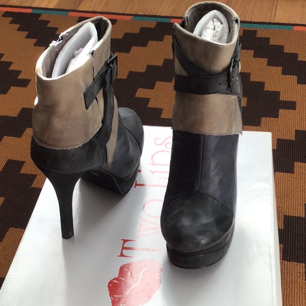 Two Lips Two-Tone Heeled Booties
